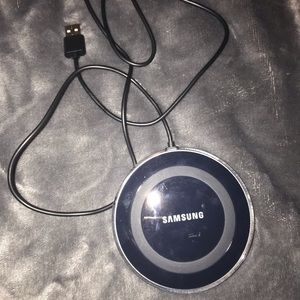 Samsung wireless charging pad